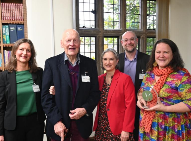Sir Alec Reed presenting the Sir Alec Reed Prize to members of UK Youth